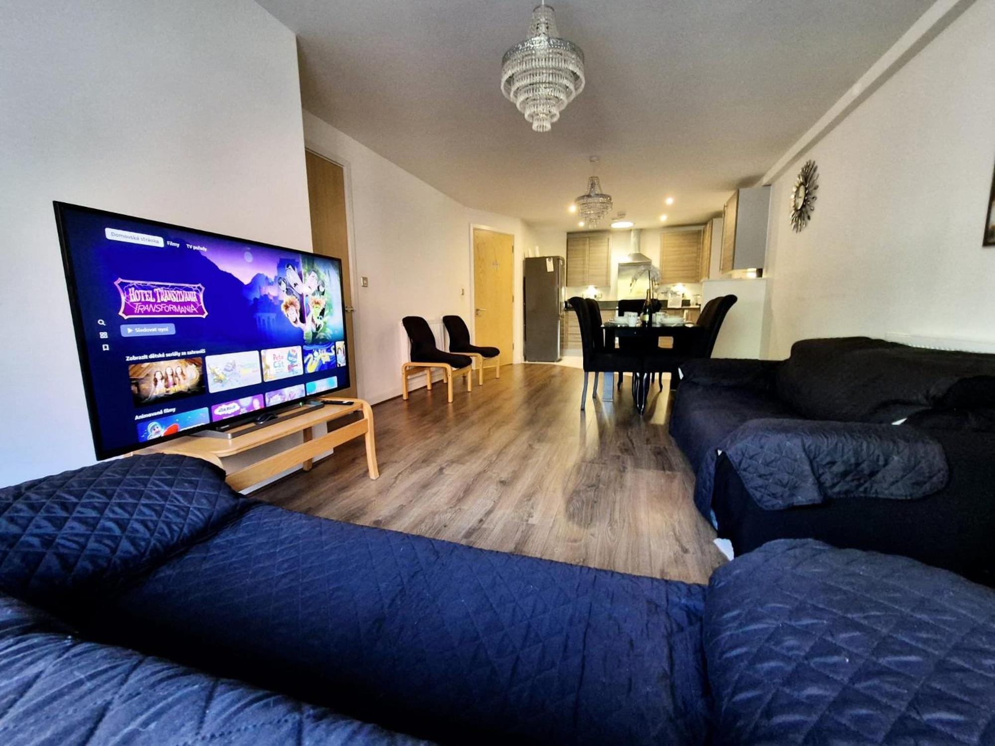 Explore London: 2 Bedroom House In Wood Green Exterior foto